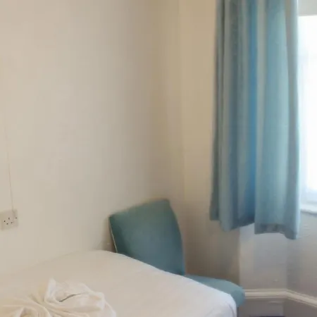 Allerdale Torquay Room photo
