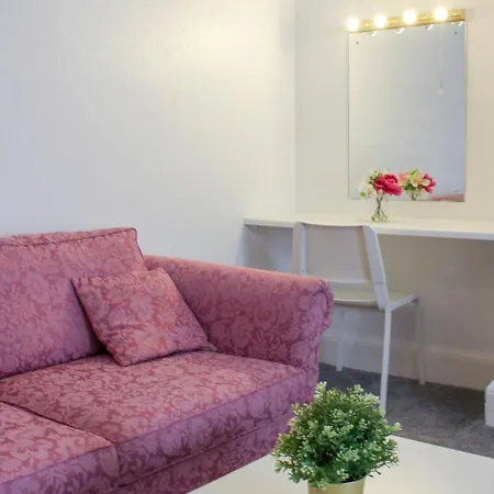 Allerdale Torquay Room photo